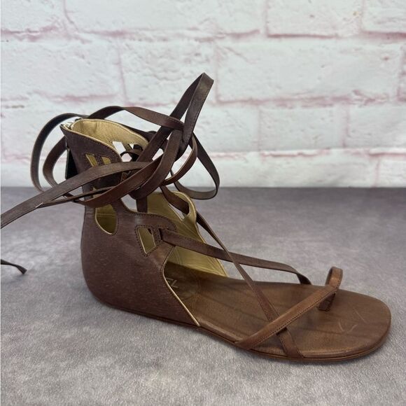 Chanel Interlocking CC Logo Leather Gladiator Sandals 38 - Picture 2 of 10